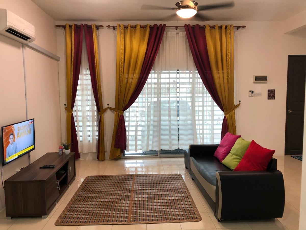 Hasnifana Homestay Seri Iskandar Extérieur photo